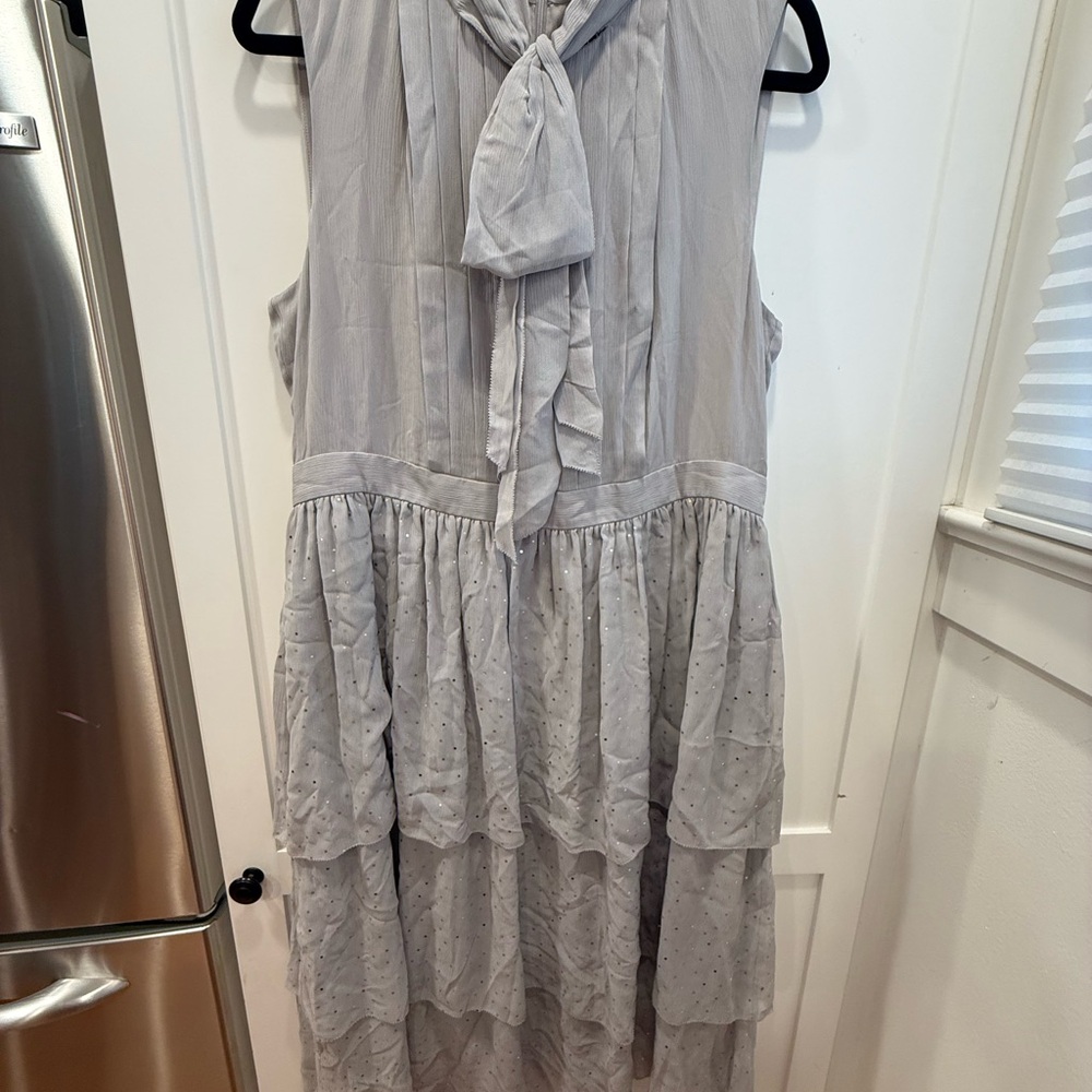 St. John Light Gray Tiered Midi Dress - Picture 8 of 8